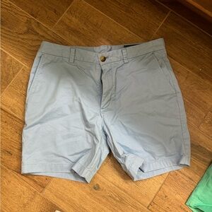 Men’s vineyard vines shorts